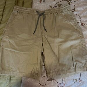 Men’s cargo shorts